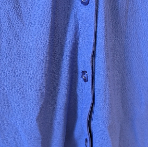 Elizabeth & Nicole royal blue long sleeve button down blouse. Size large - Picture 7 of 10